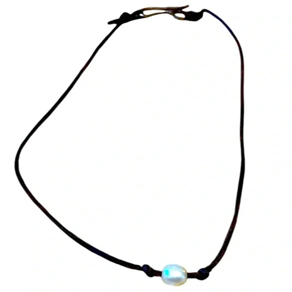 Handmade freshwater pearl with leather strap 16” necklace - Picture 1 of 4